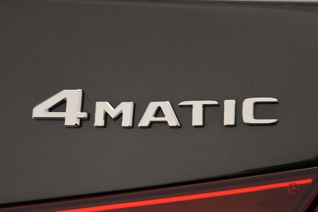 Thumbnail: 2025 Mercedes-Benz C-Class - 10