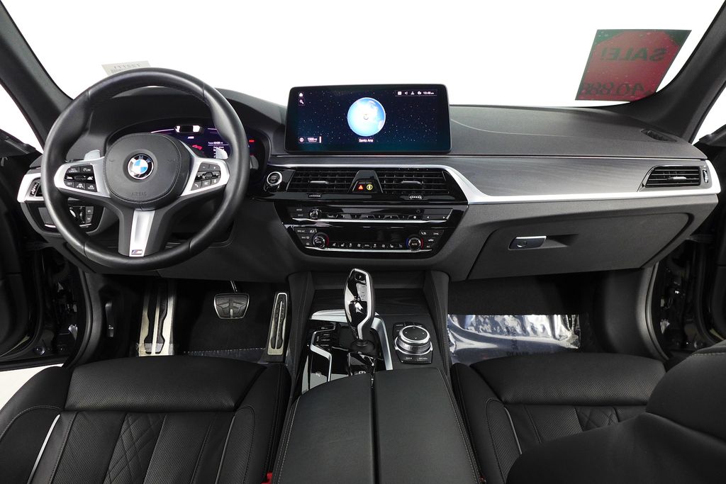 Thumbnail: 2022 BMW 5 Series - 24