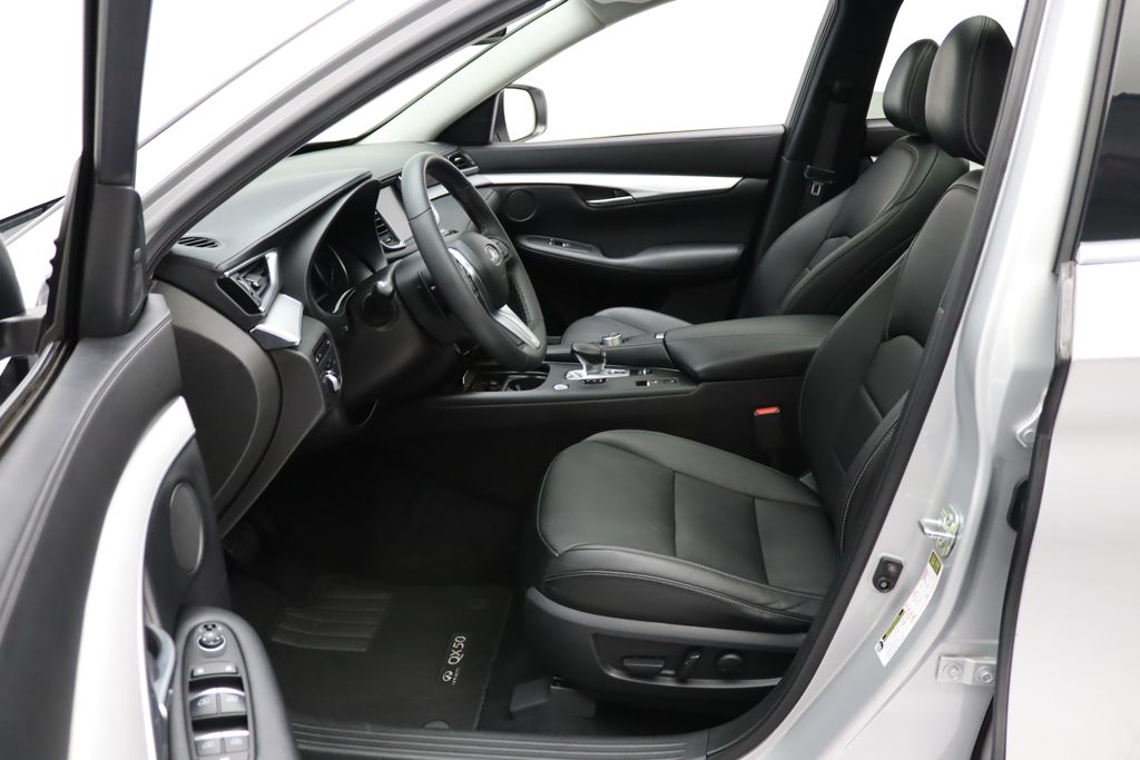 Thumbnail: 2021 INFINITI QX50 - 14