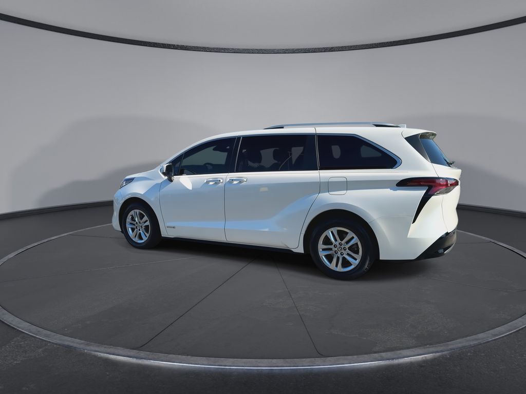 Thumbnail: 2021 Toyota Sienna - 6