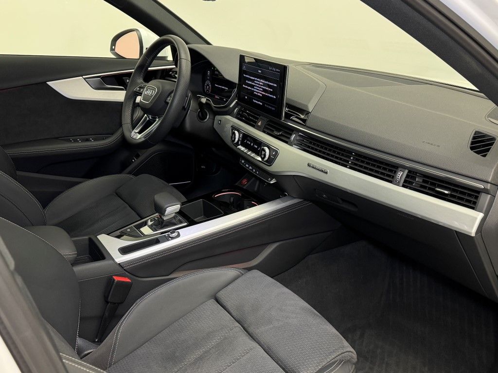 2022 Audi A4 Prestige 14