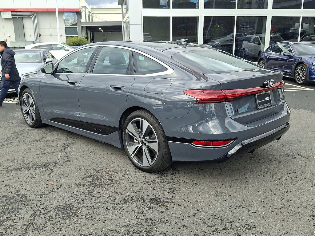 Thumbnail: 2025 Audi e-tron S - 6