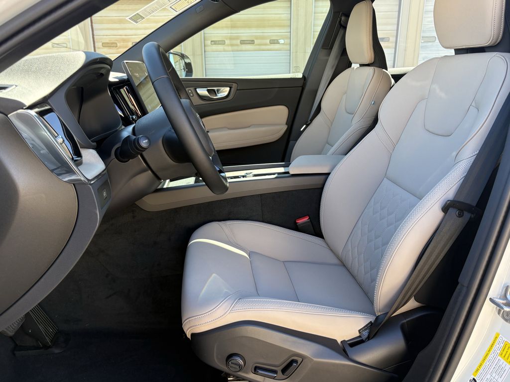 New 2026 Crystal White Volvo B5 Plus image 12