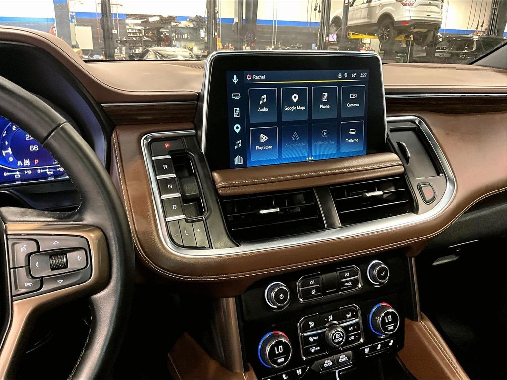 2023 Chevrolet Suburban — photo 19
