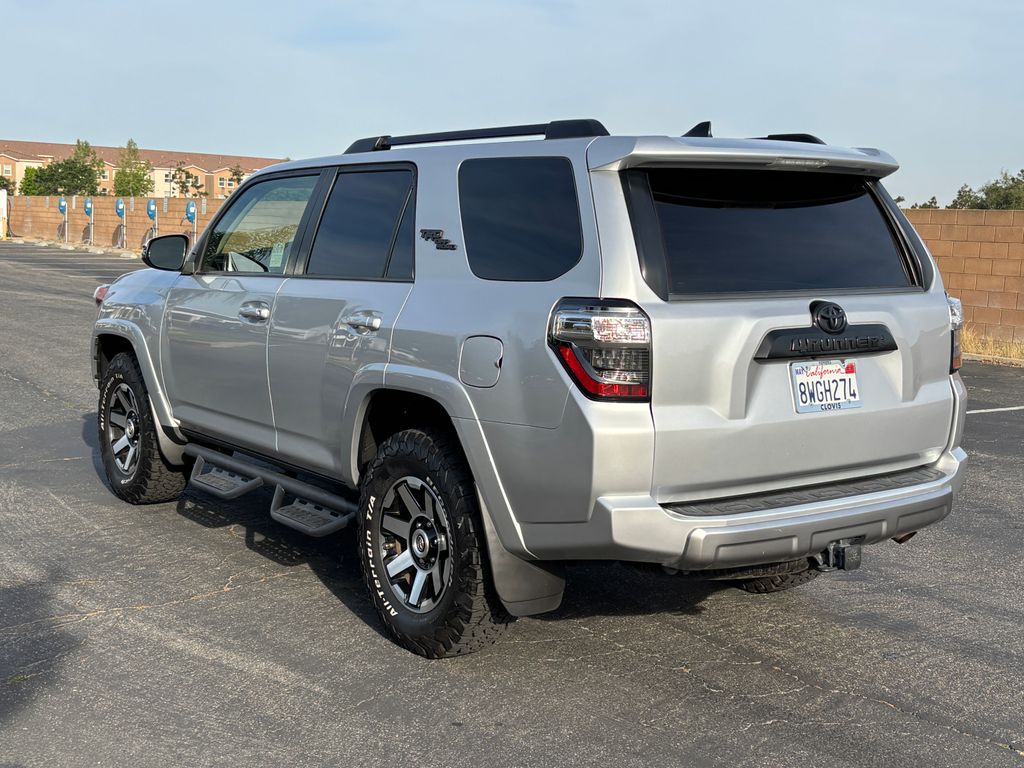 Thumbnail: 2021 Toyota 4Runner - 7