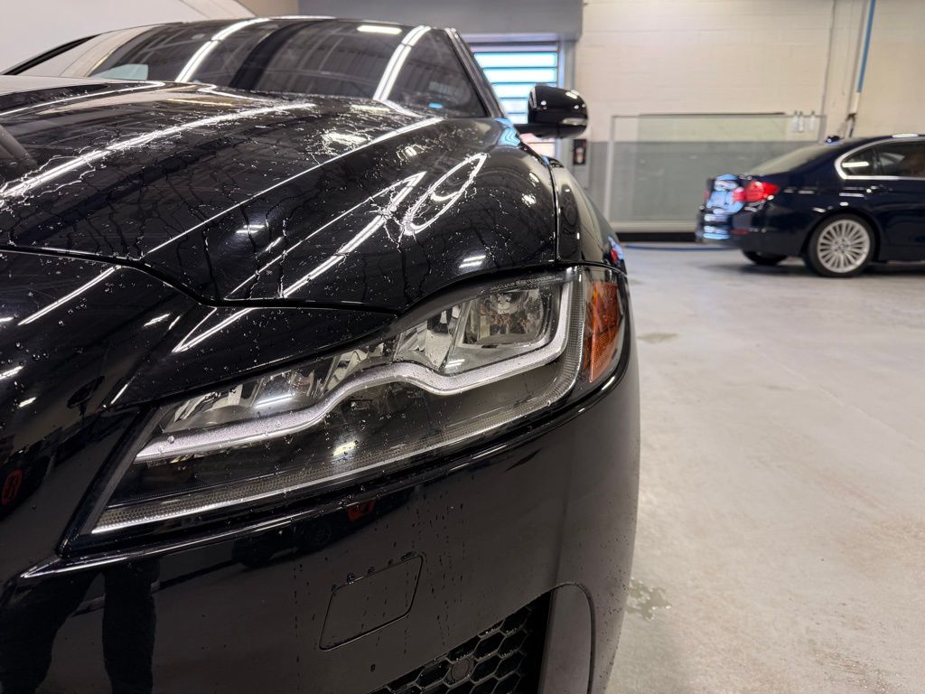 Thumbnail: 2016 Jaguar XF - 9