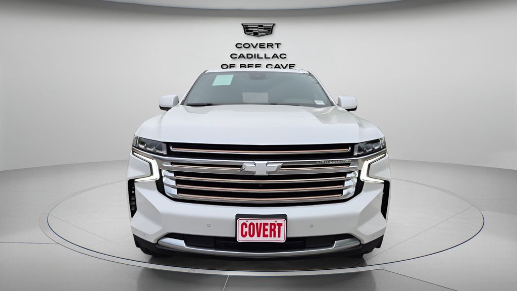 Used 2023 White Chevrolet High Country image 2