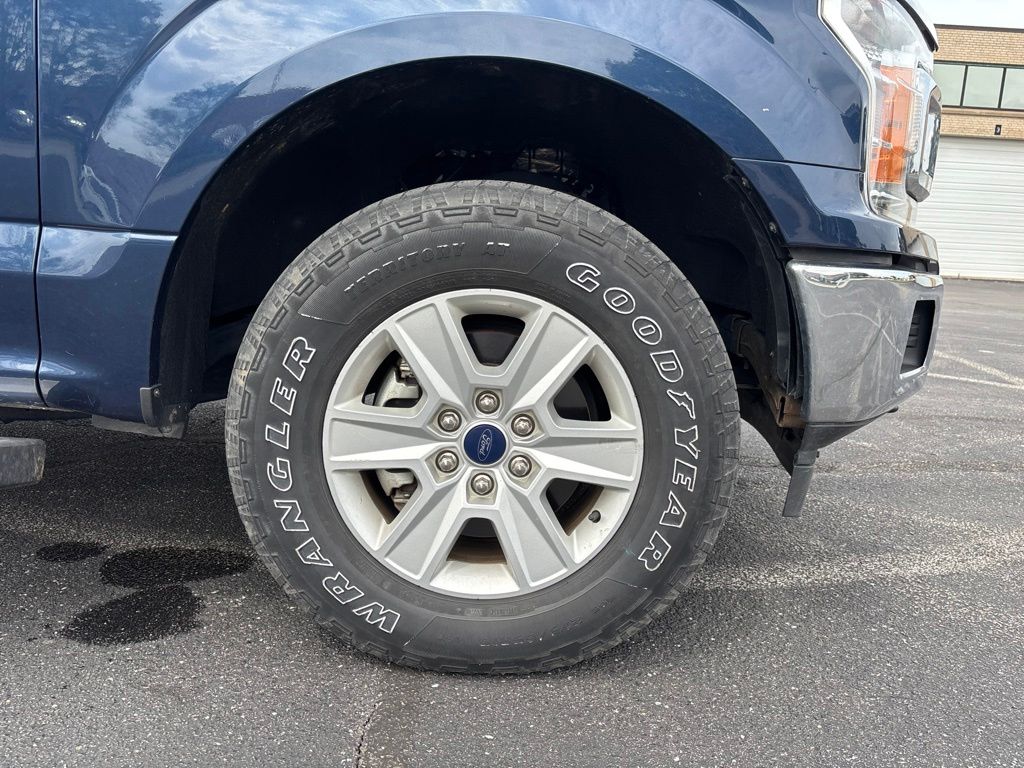 2020 Blue Ford F-150 XLT 4X4 Truck