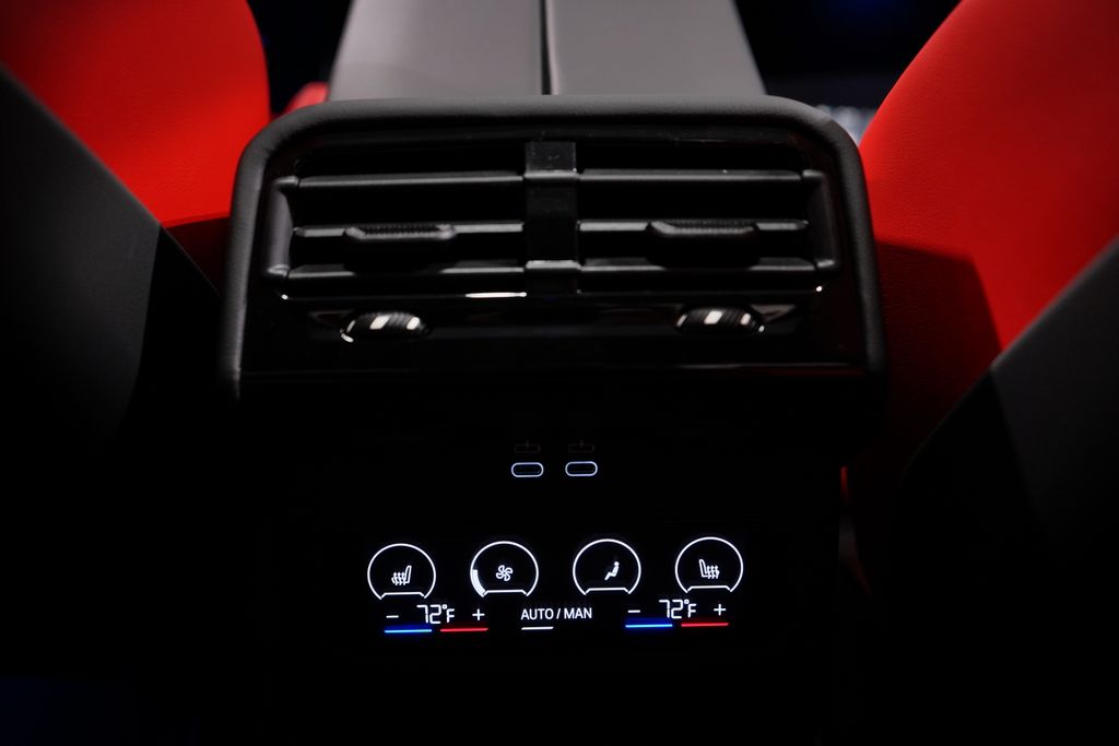 Thumbnail: 2026 BMW M5 - 15