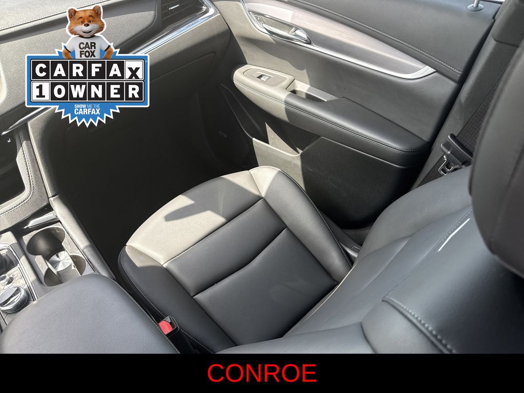 2024 Cadillac XT6 Luxury White at River Oaks CDJR