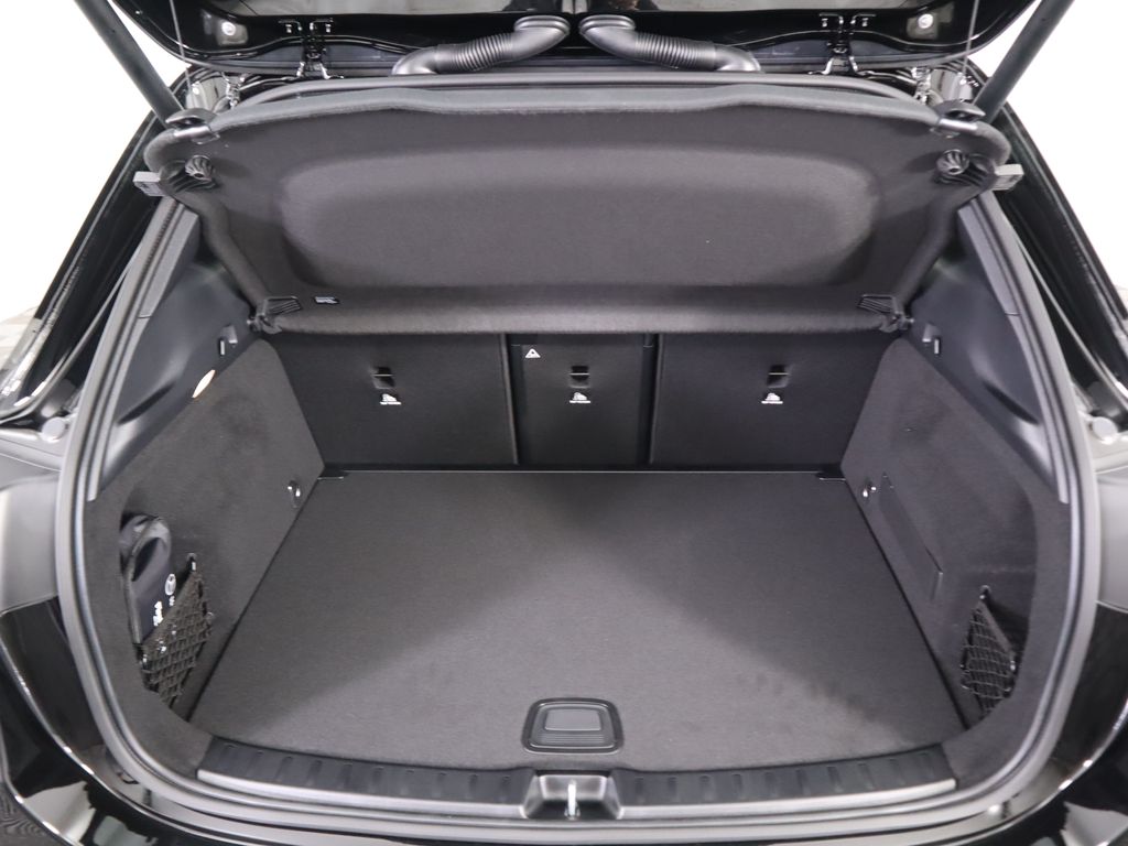 Thumbnail: 2026 Mercedes-Benz GLA - 30