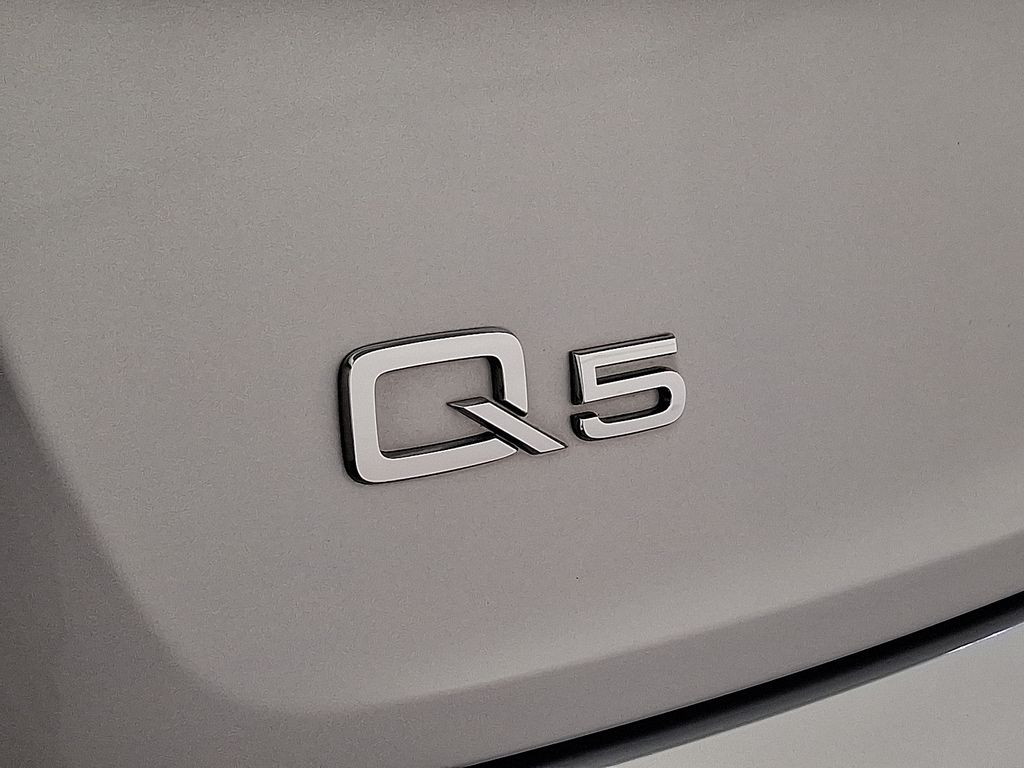 Thumbnail: 2021 Audi Q5 - 30