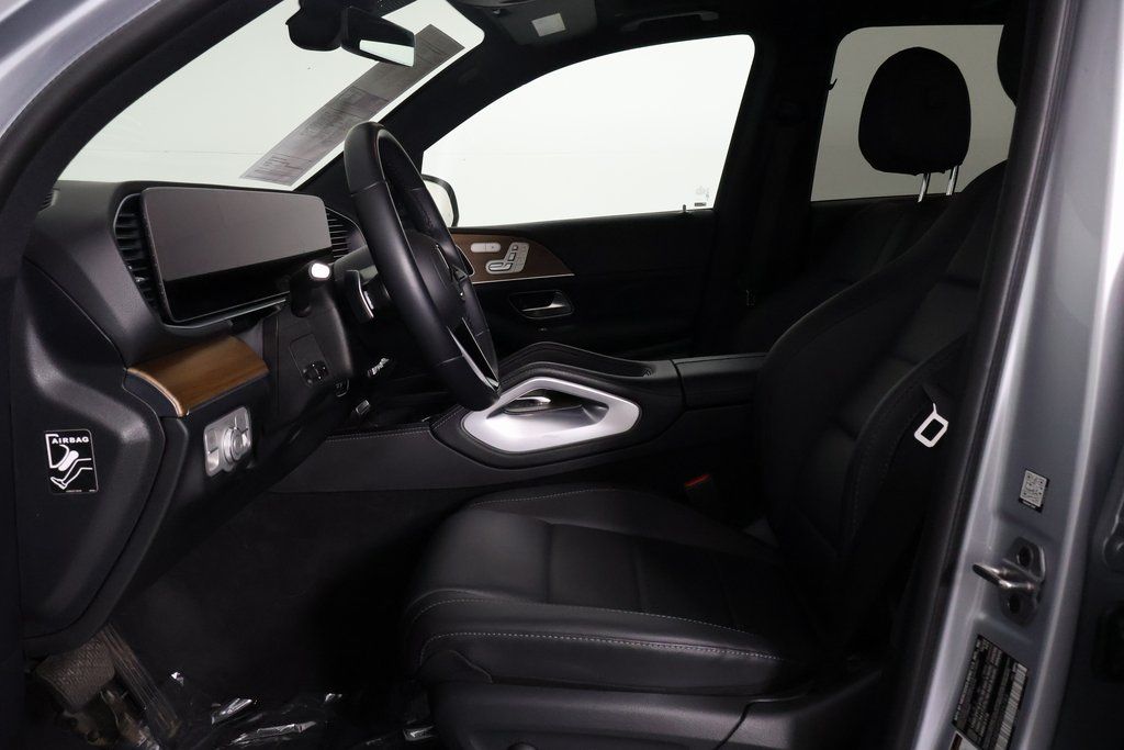 Thumbnail: 2025 Mercedes-Benz GLE - 10