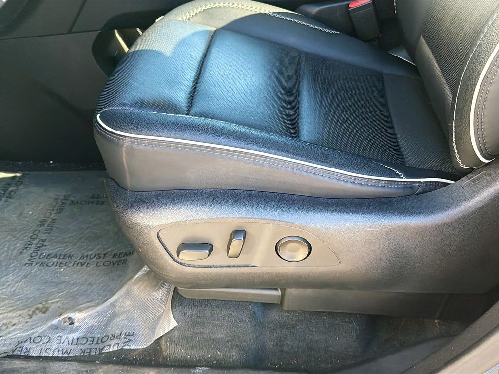 Used 2024 Blue GMC Denali image 20