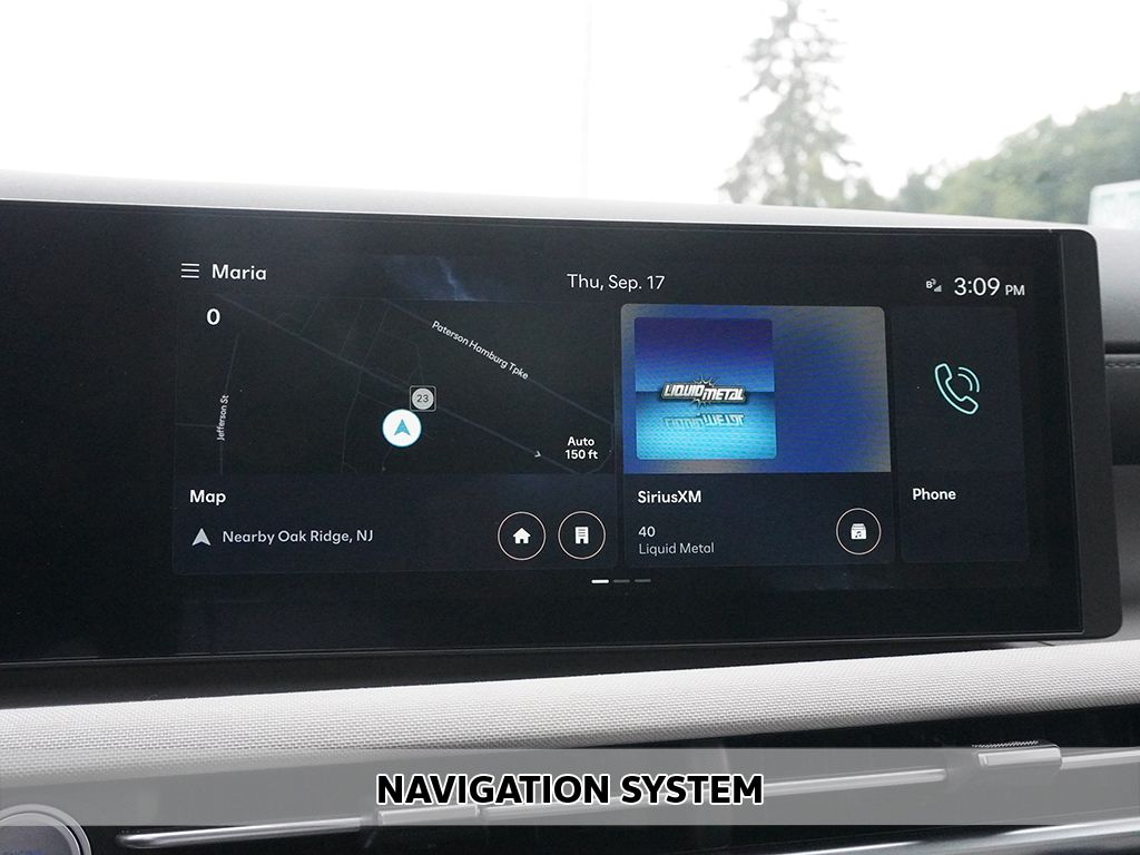 Used 2025 White Hyundai Limited image 3