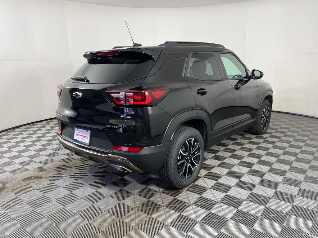 Thumbnail: 2026 Chevrolet TrailBlazer - 15