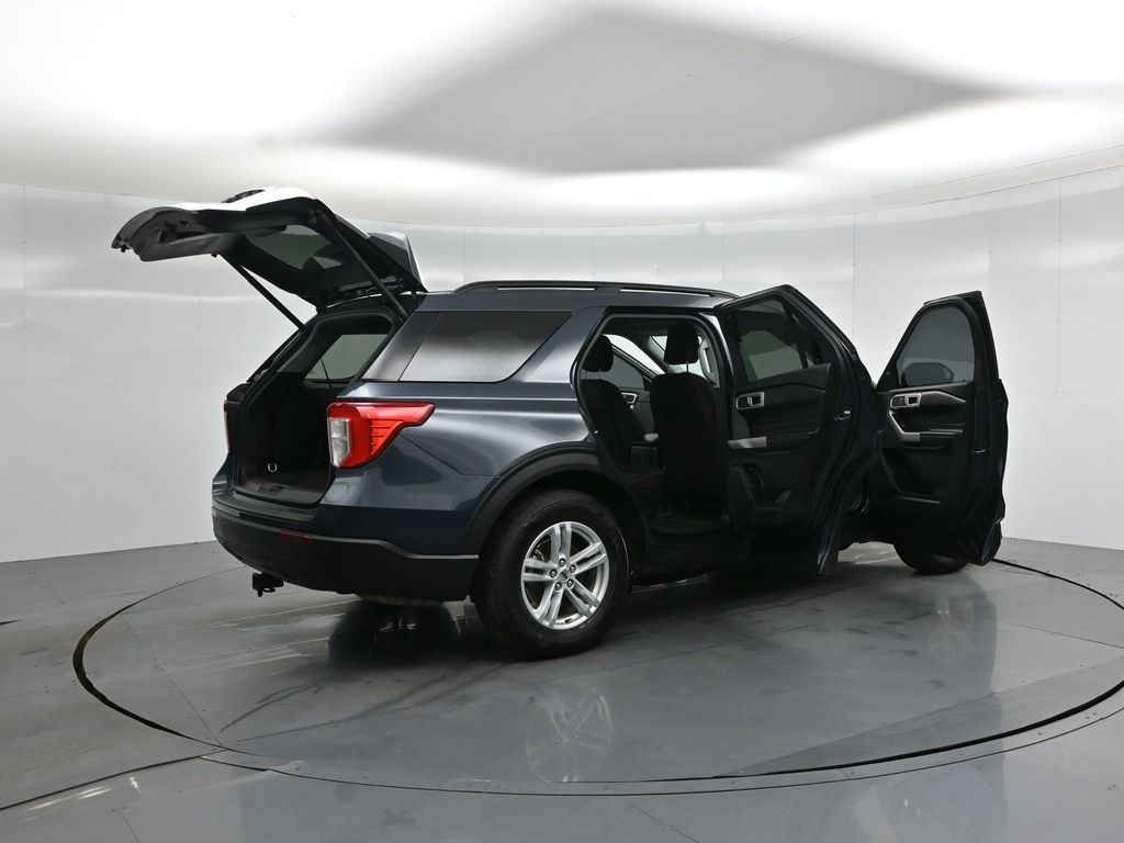 View vehicle photo 6