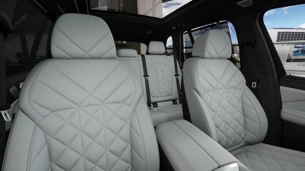 Thumbnail: 2026 BMW X5 - 11