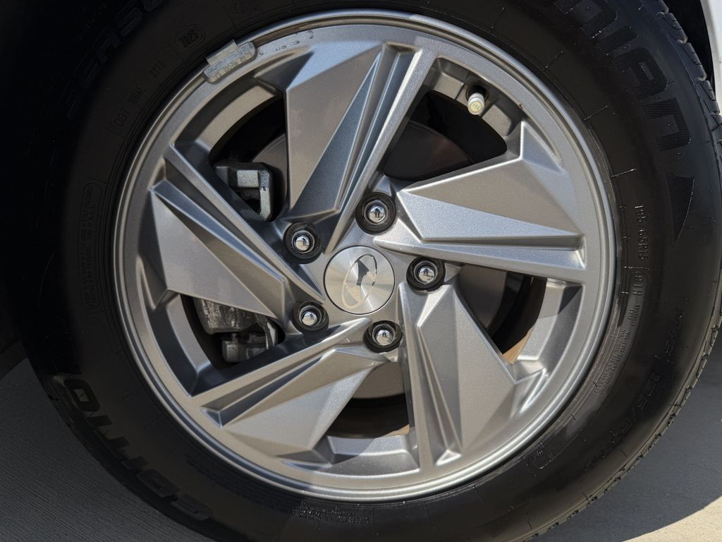Used 2024 Hyundai Elantra Sedan