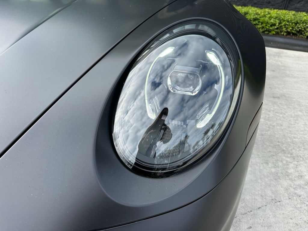 Thumbnail: 2025 Porsche 911 - 14