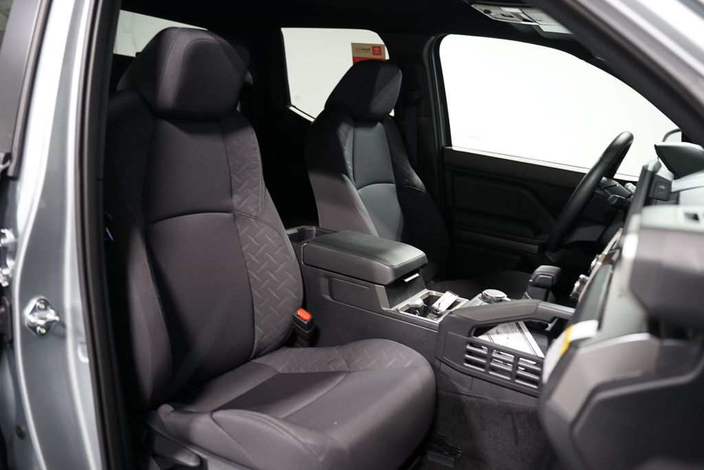 2025 Toyota Tacoma SR5 29