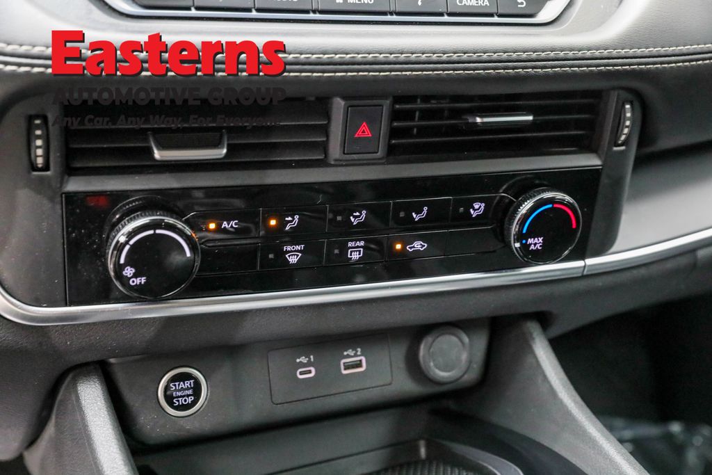 Used 2023 Gray Nissan S image 19