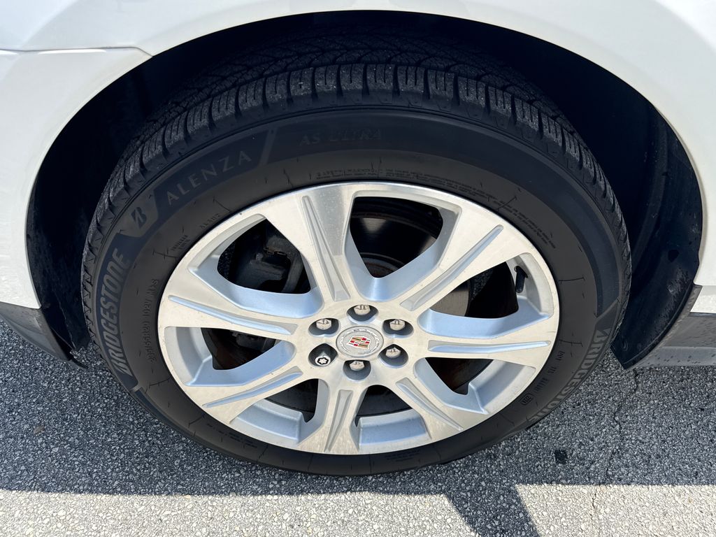 Used 2016 White Cadillac Performance image 12