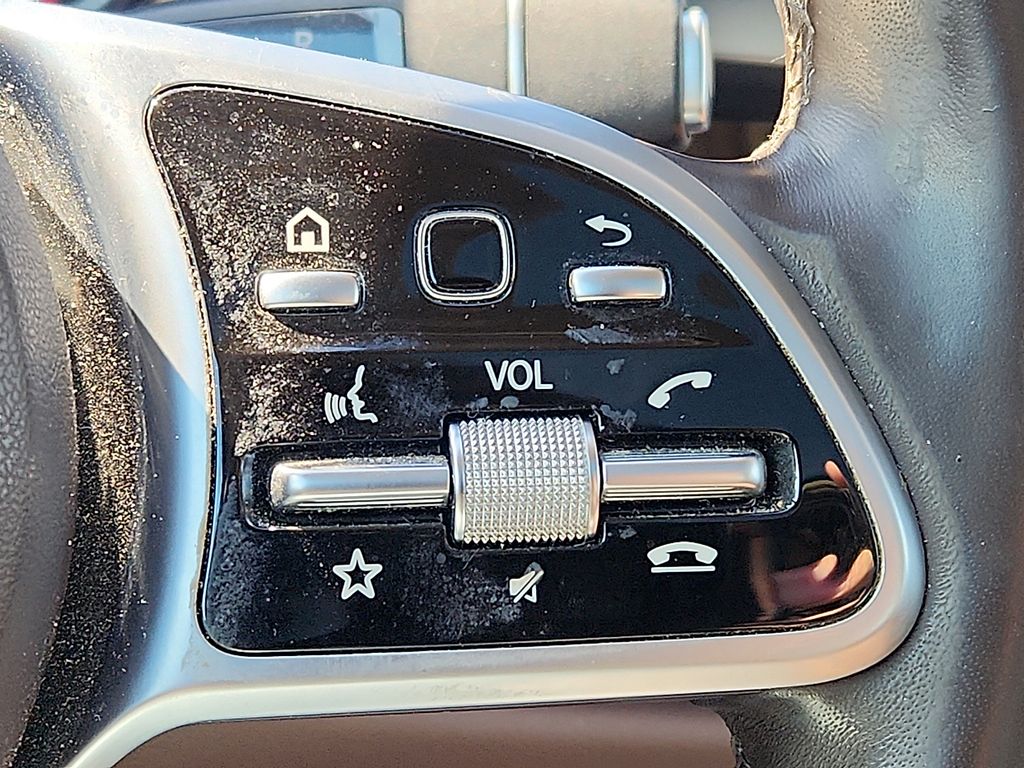 Thumbnail: 2019 Mercedes-Benz E-Class - 22