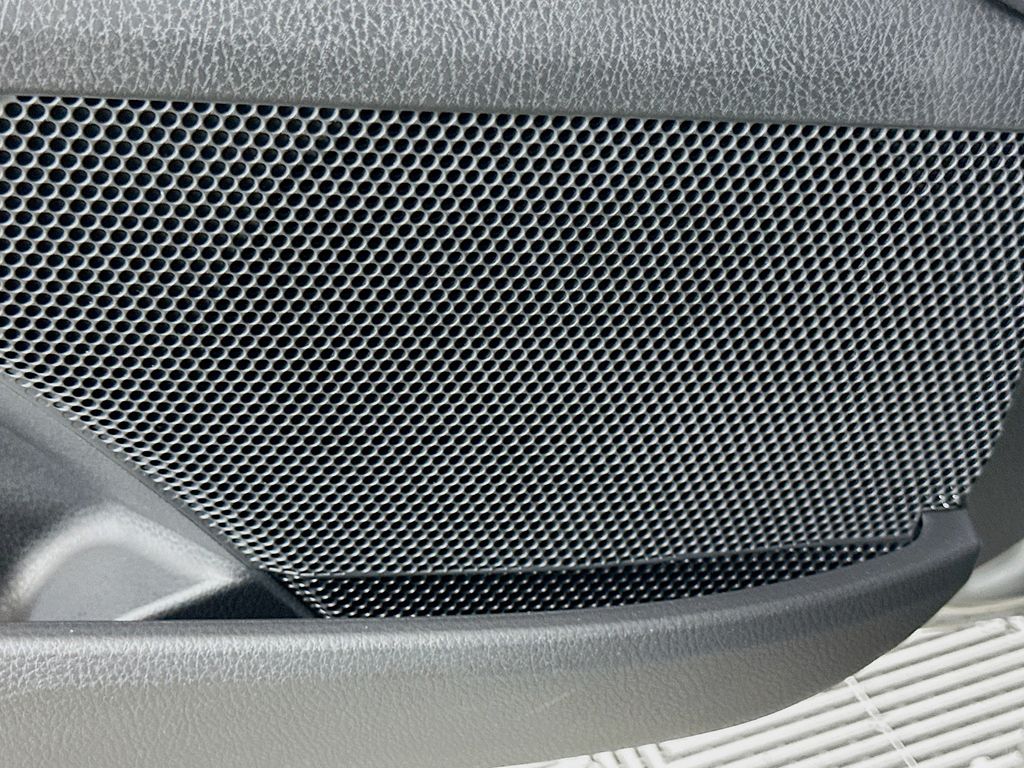 Thumbnail: 2025 Toyota Camry - 19