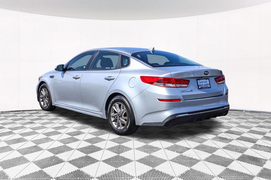 2019 Kia Optima LX 10