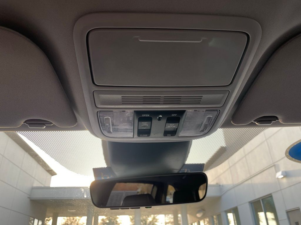 Thumbnail: 2024 Honda Odyssey - 16