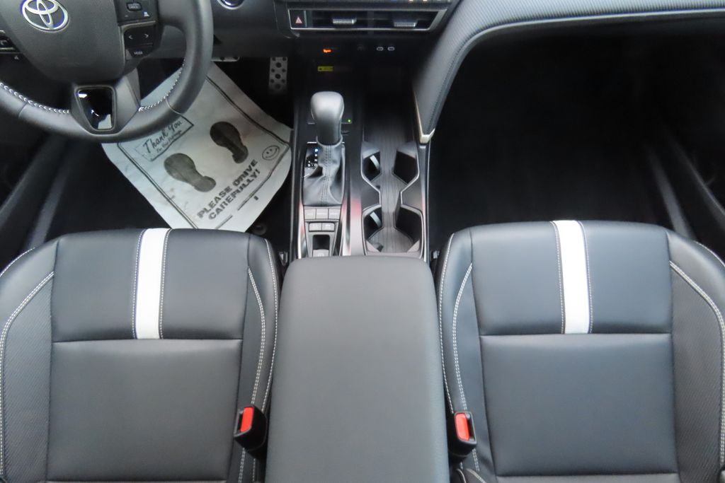 Thumbnail: 2025 Toyota Camry - 16