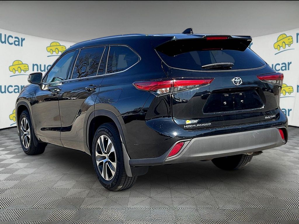 2021 Toyota Highlander — photo 4