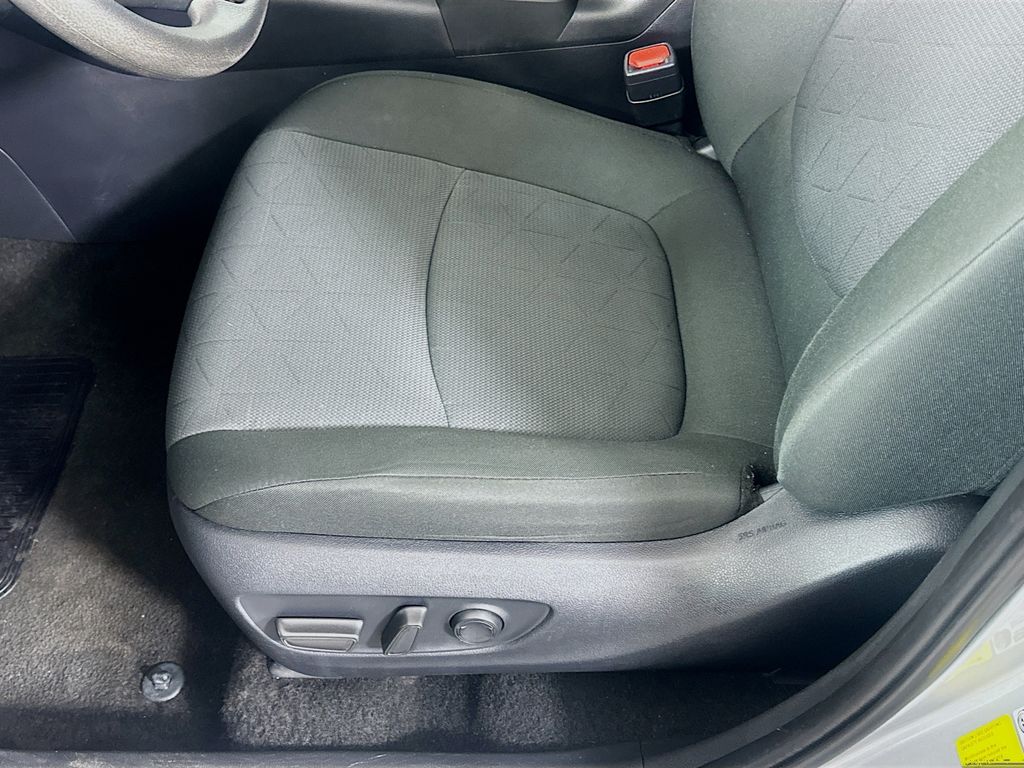 Thumbnail: 2024 Toyota RAV4 - 20