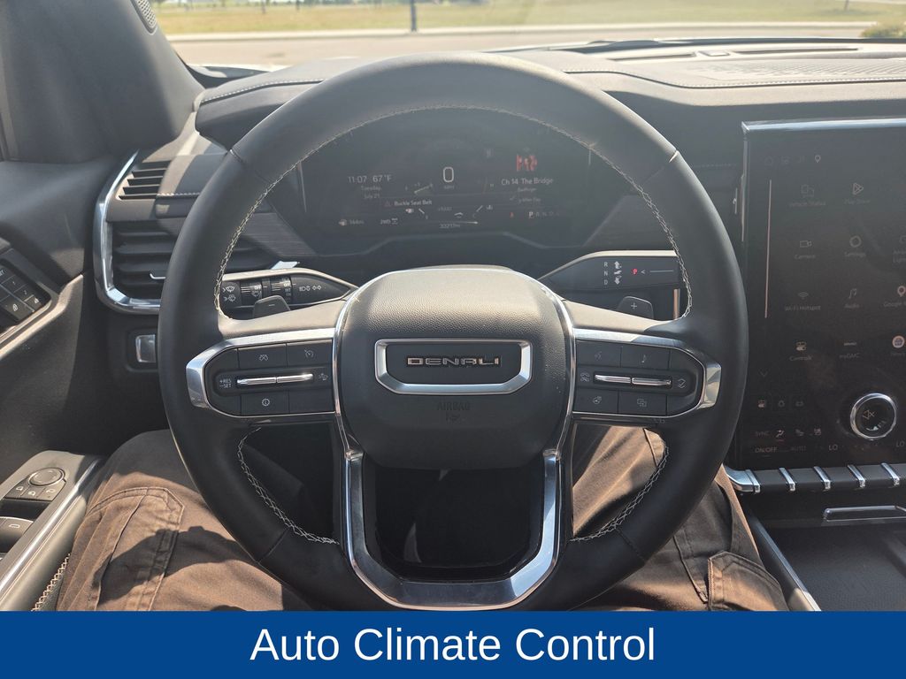 2025 GMC Acadia Denali