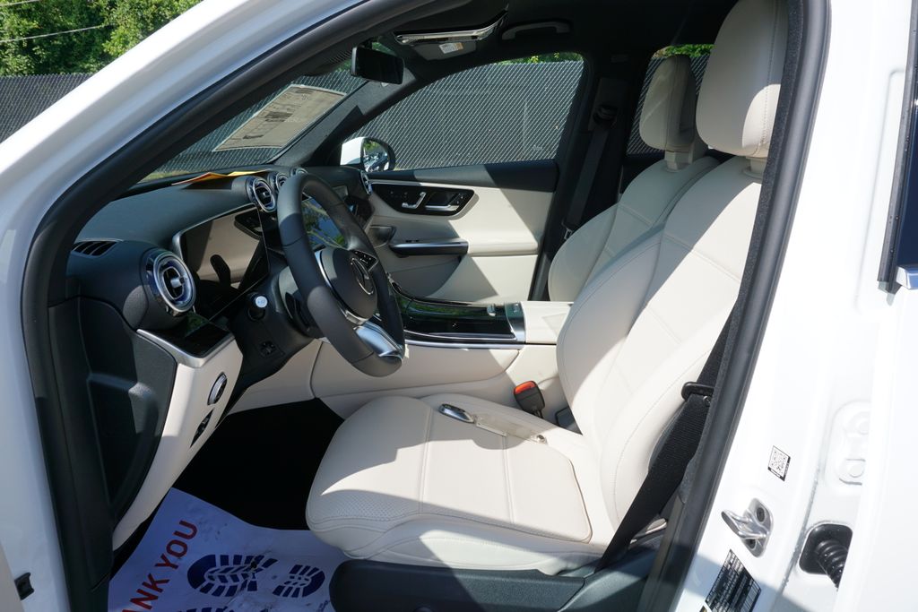 2025 Mercedes-Benz GLC 300 20