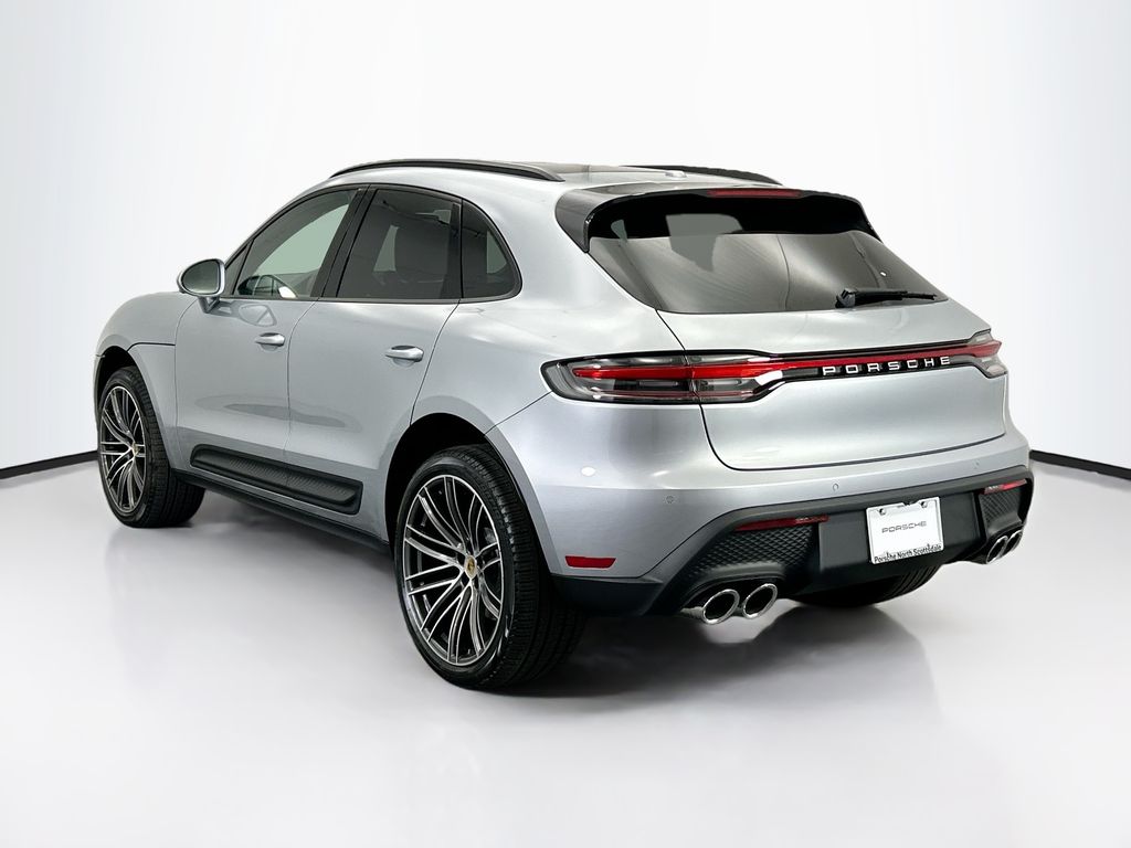 Thumbnail: 2026 Porsche Macan - 3