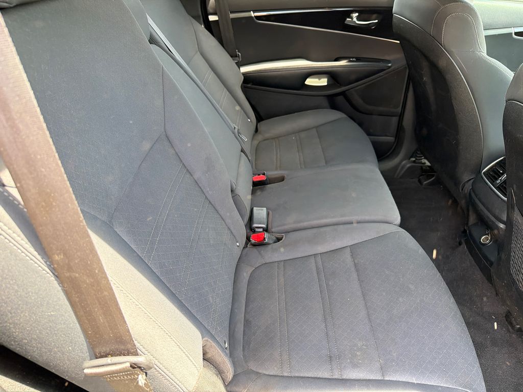 Used 2019 Sparkling Silver Kia L image 15