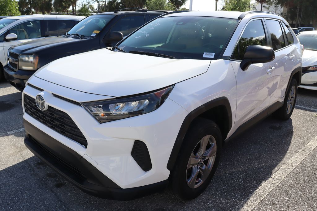 2022 Toyota RAV4 LE 2