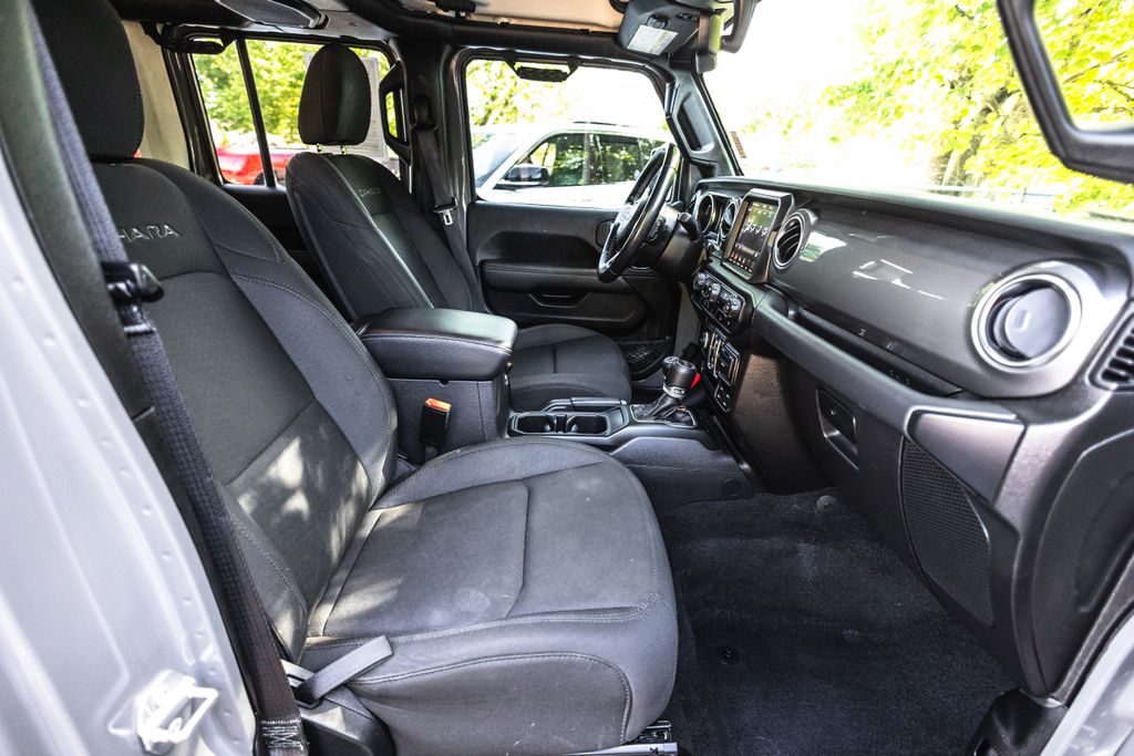 2021 Jeep Wrangler Unlimited Unlimited Sahara thumbnail 25