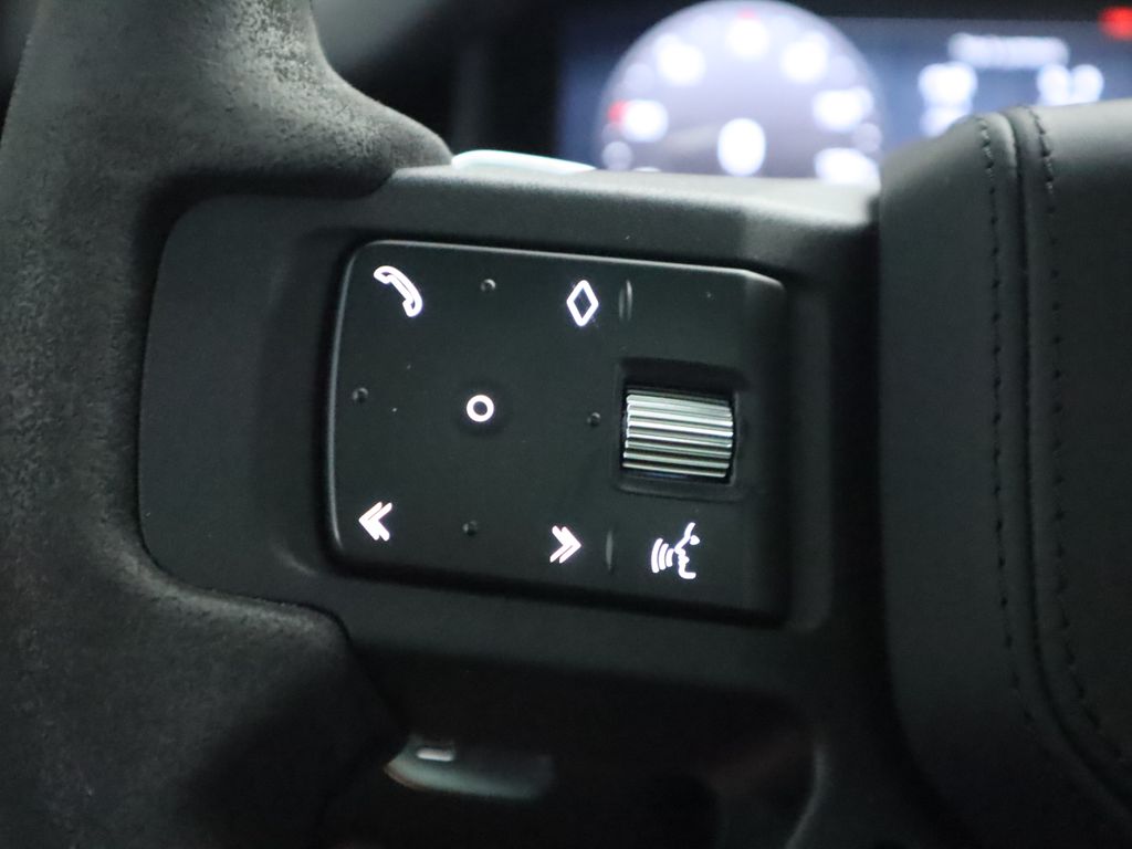 Thumbnail: 2023 Land Rover Defender - 11