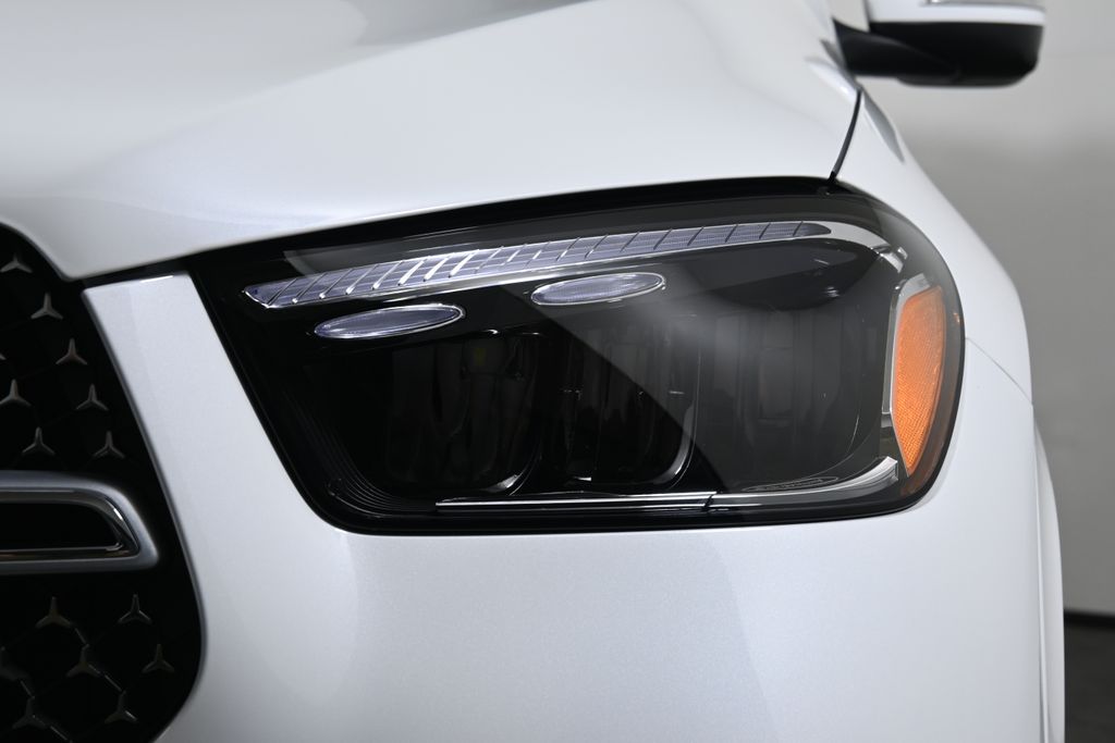 Thumbnail: 2026 Mercedes-Benz GLE - 10