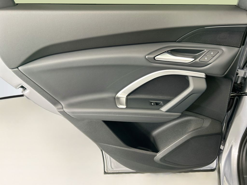 Thumbnail: 2026 Audi Q5 - 25