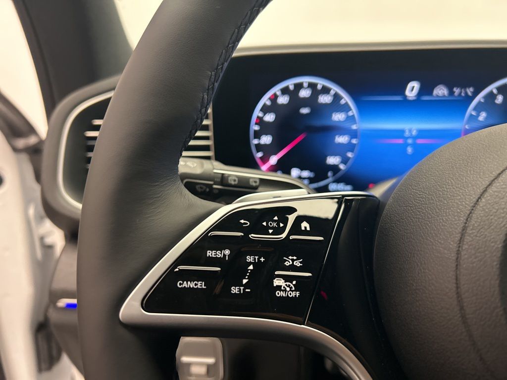 Thumbnail: 2026 Mercedes-Benz GLE - 14