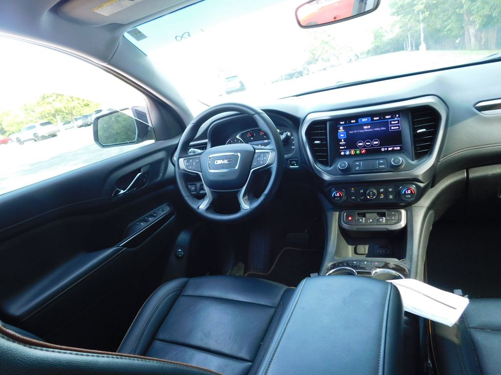 Thumbnail: 2023 GMC Acadia - 6