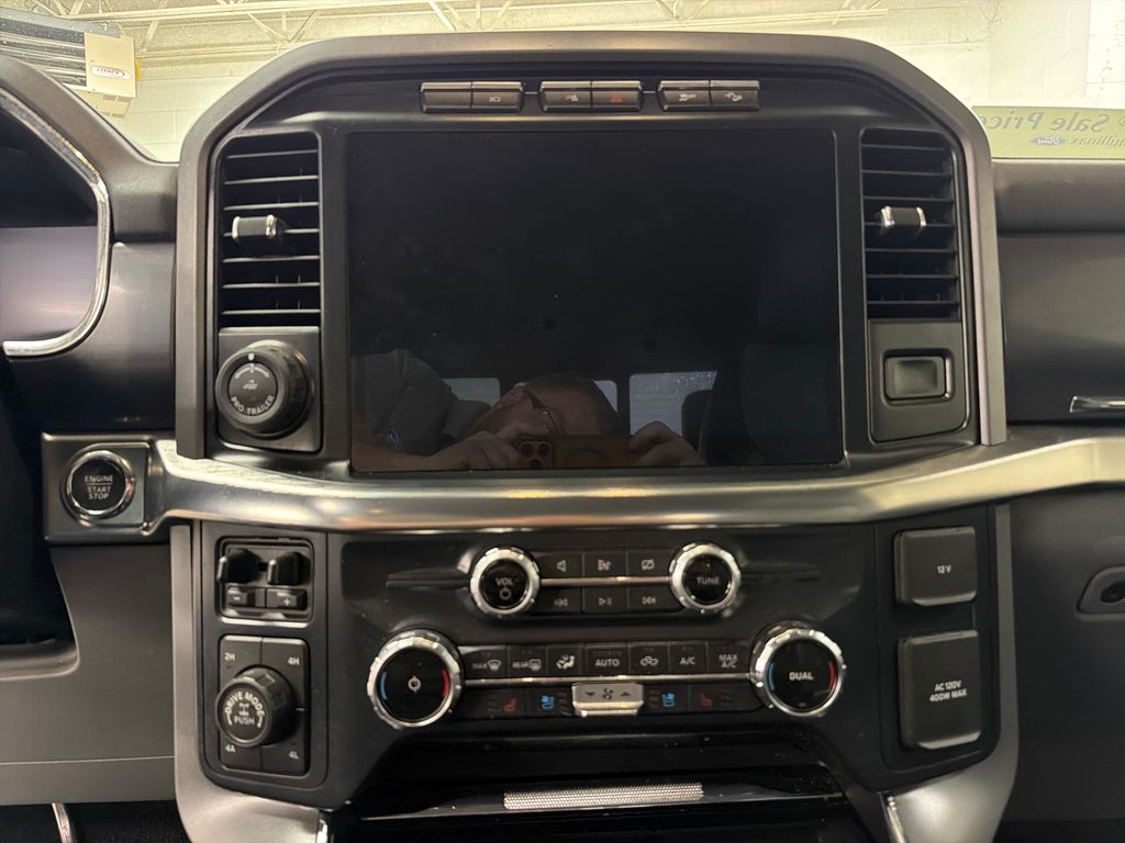 Certified Used 2022 White Ford Lariat image 22