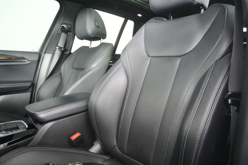 Thumbnail: 2022 BMW X3 - 10