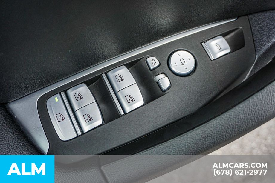 Used 2025 White BMW xDrive30i image 47