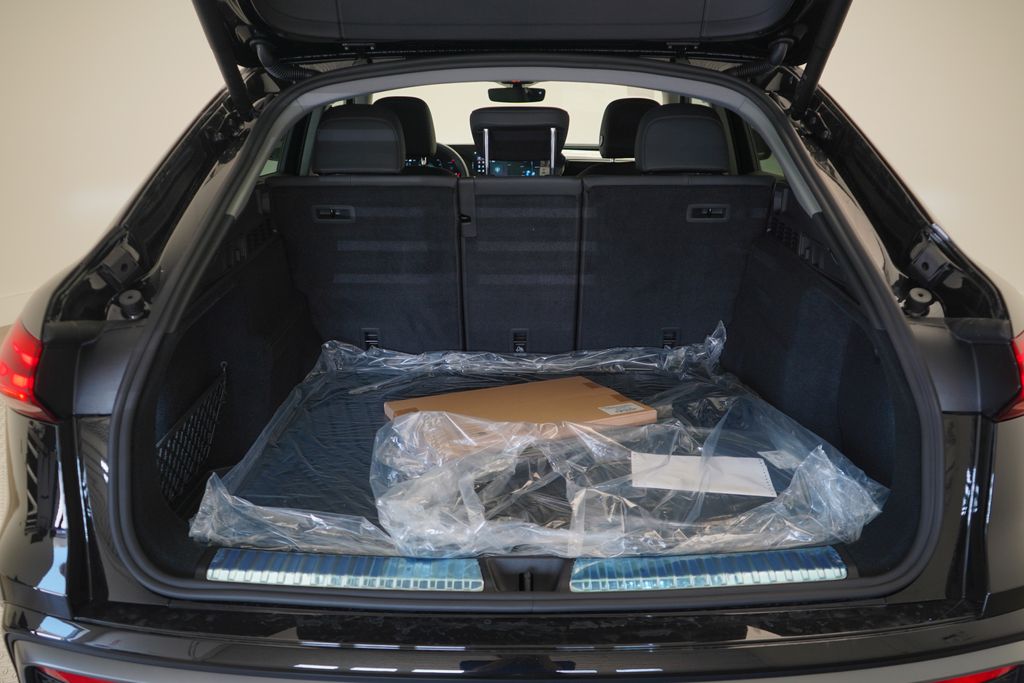 Thumbnail: 2025 Audi Q5 - 11