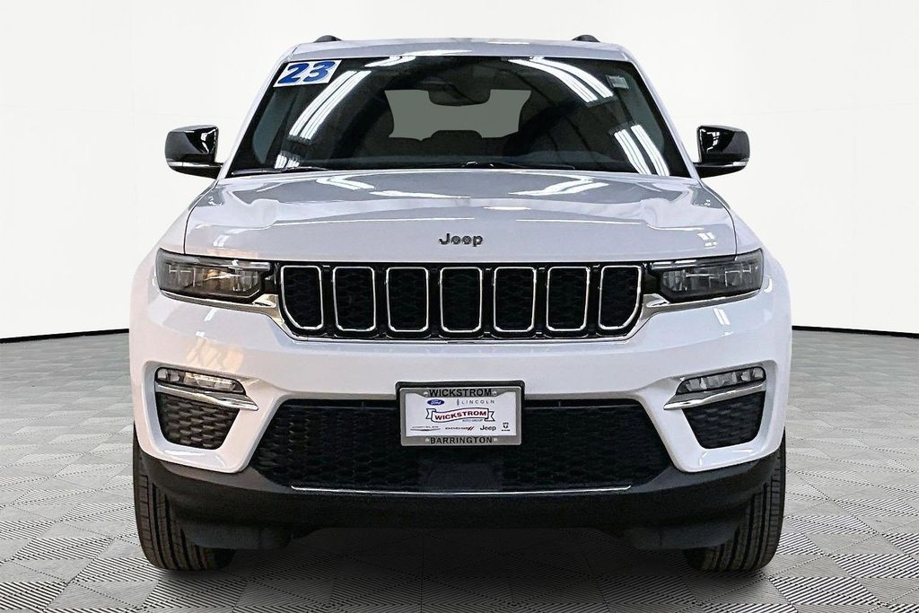 View vehicle photo 3